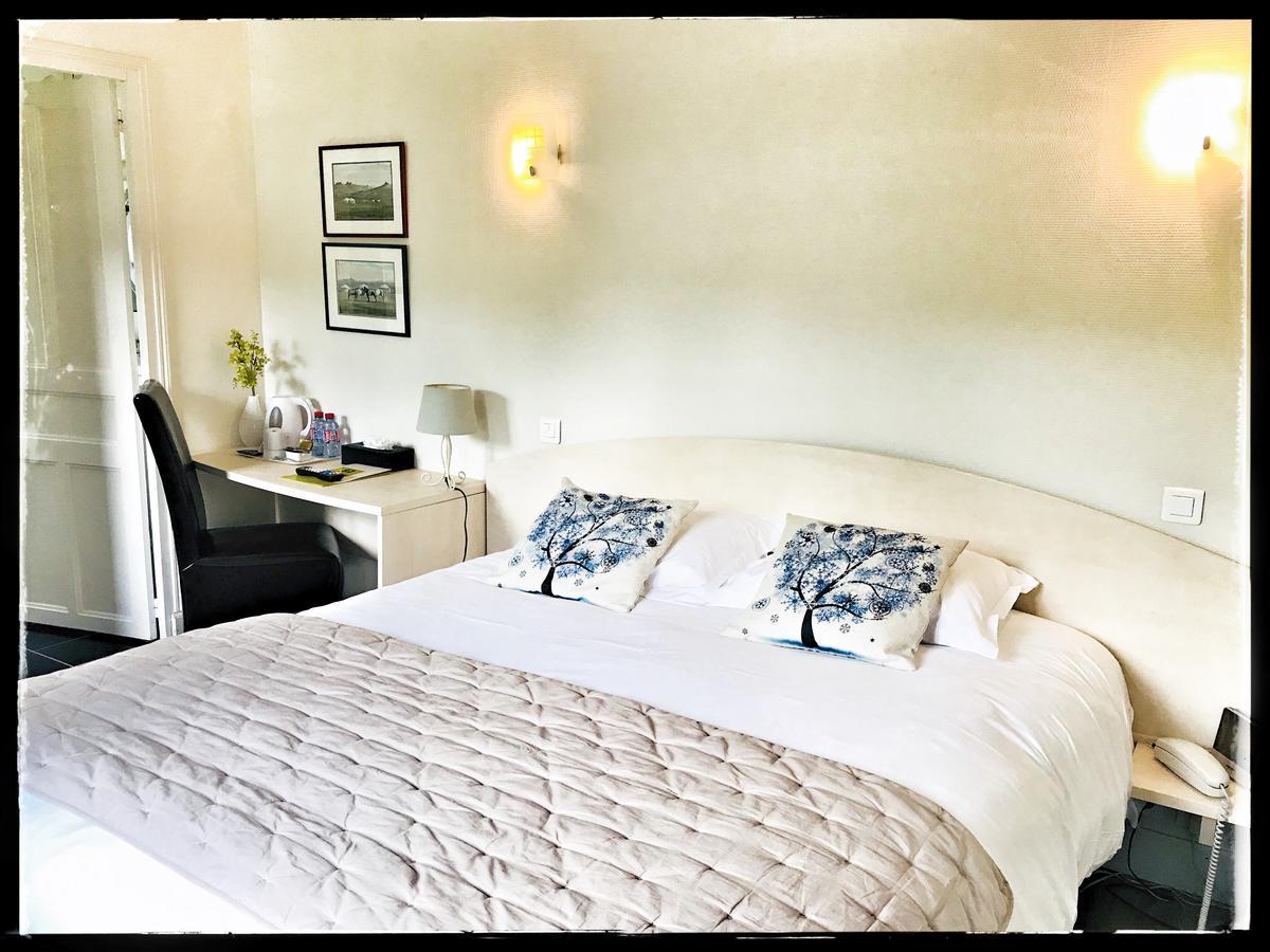 Logis Hotel La Foret Senonches Εξωτερικό φωτογραφία